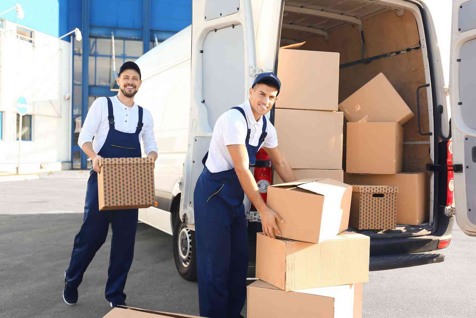 How UAE Cargo Companies Ensure On-Time Delivery for Businesses