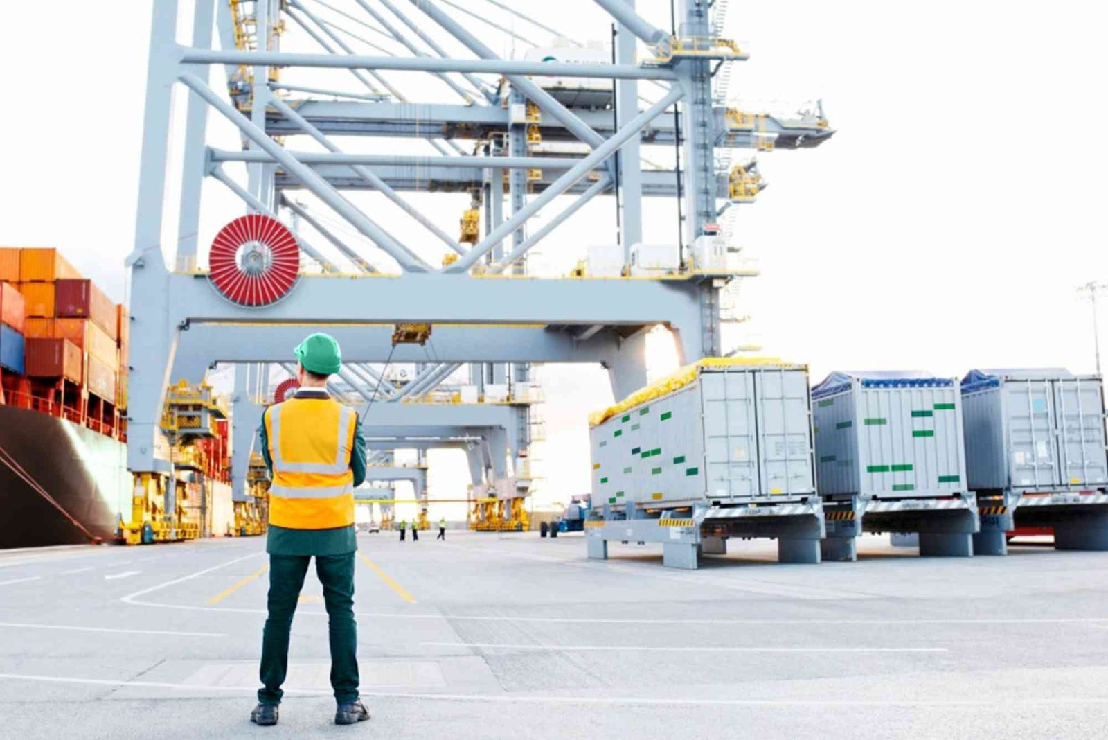 The Advantages of Using a Cargo Company Instead of Self-Shipping