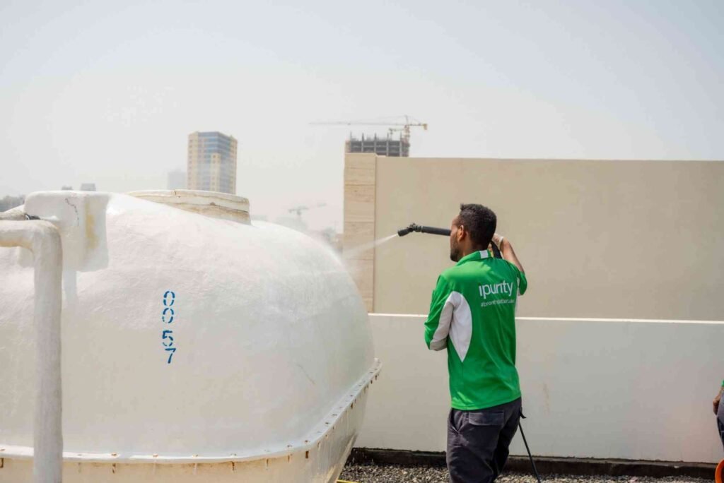 Water Tank Cleaning in Dubai: Why It’s ضروری